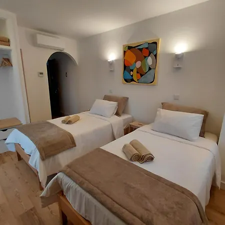 Rosa Hostel
